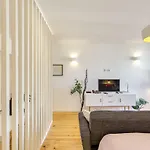 Apartment January's 31 By Da'home *