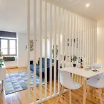 Apartment January's 31 By Da'home *